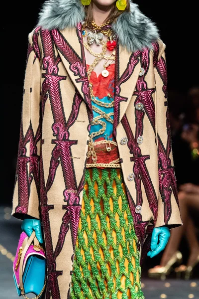 Look 91